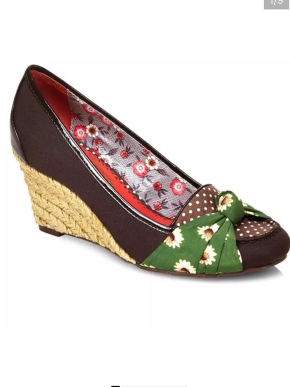 Poetic License London Patent Leather Bow Wedges Shoes 8